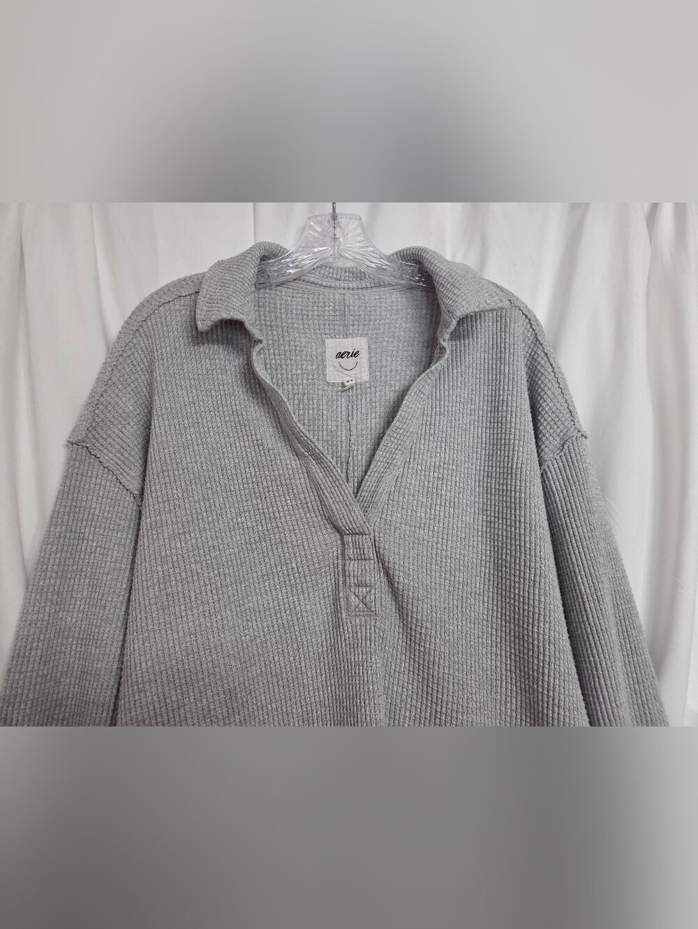 aerie Light Gray Waffle-Knit V-Neck Pullover Drop Shoulder Size M - Picture 4 of 6